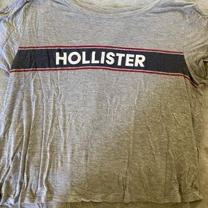 🤍Hollister Cropped Tee